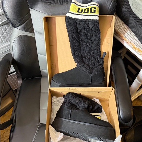 UGG Shoes - UGG Women's Black Knit Cuff Boots